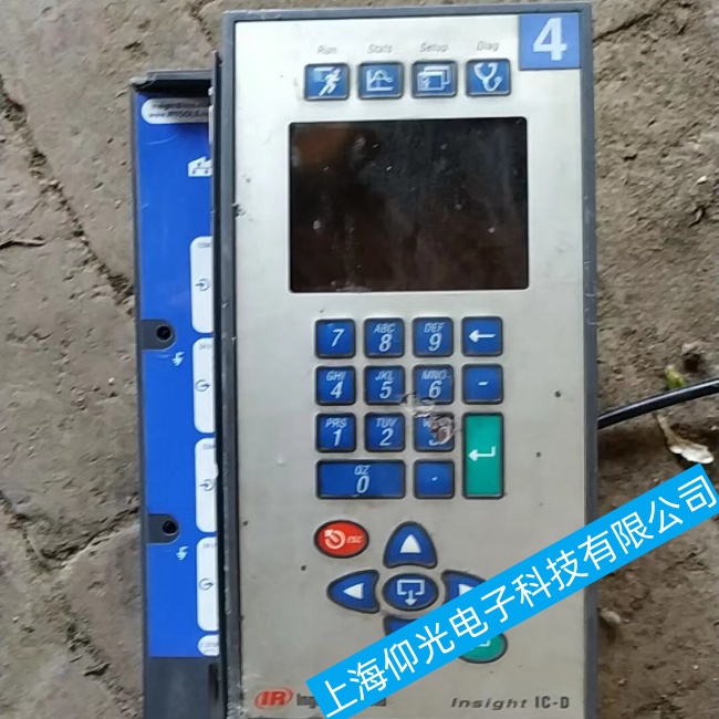 Ӣ�����m�Q�o������QCD31-FM�Դ���������ϾS�ޏS����һ��